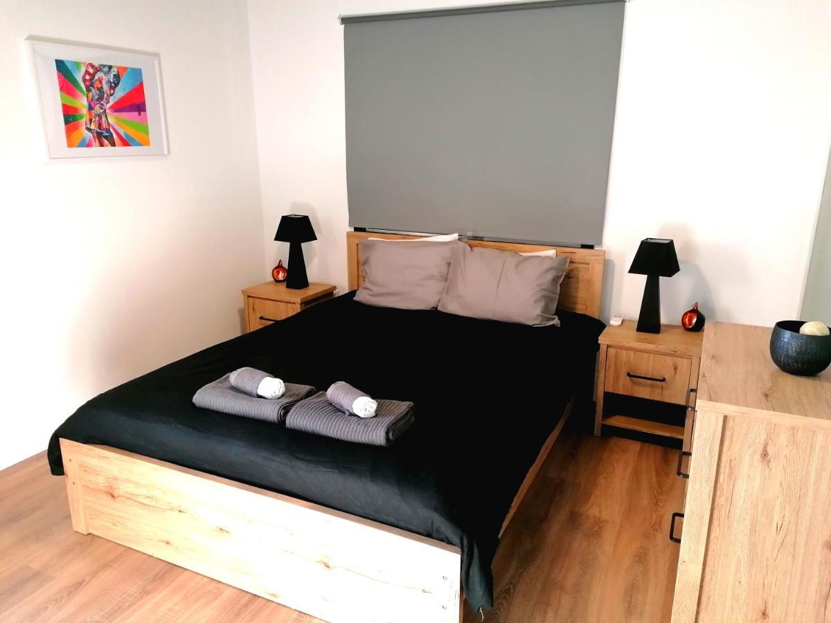 Margarita Gardens - Self Service Apartments 파포스 외부 사진