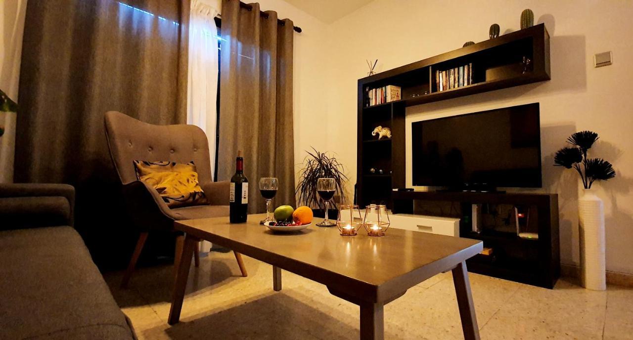 Margarita Gardens - Self Service Apartments 파포스 외부 사진