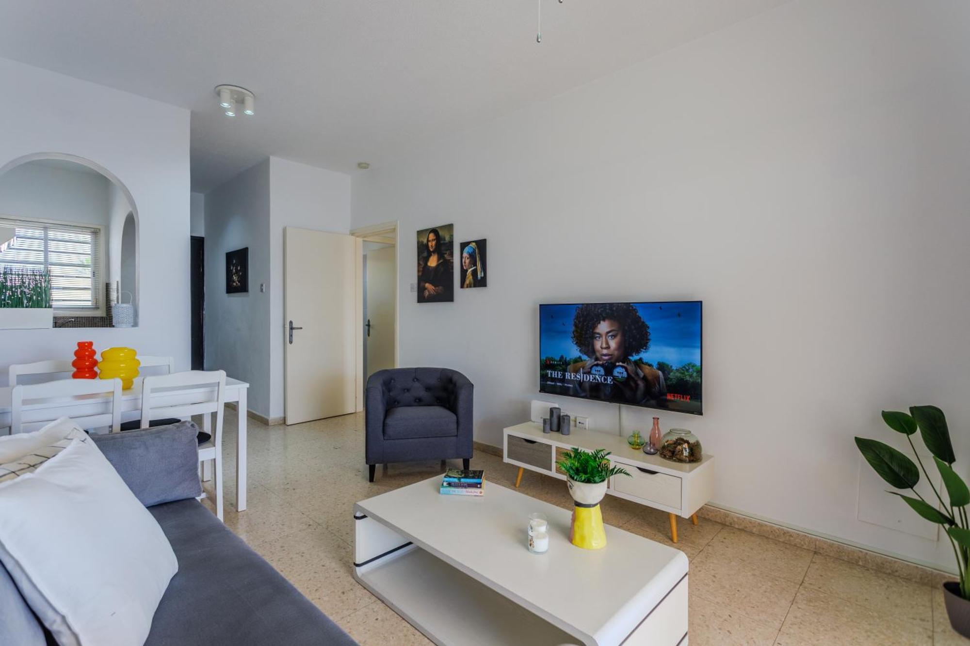 Margarita Gardens - Self Service Apartments 파포스 외부 사진