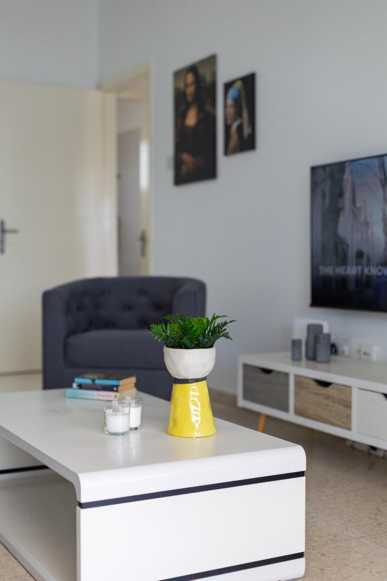Margarita Gardens - Self Service Apartments 파포스 외부 사진
