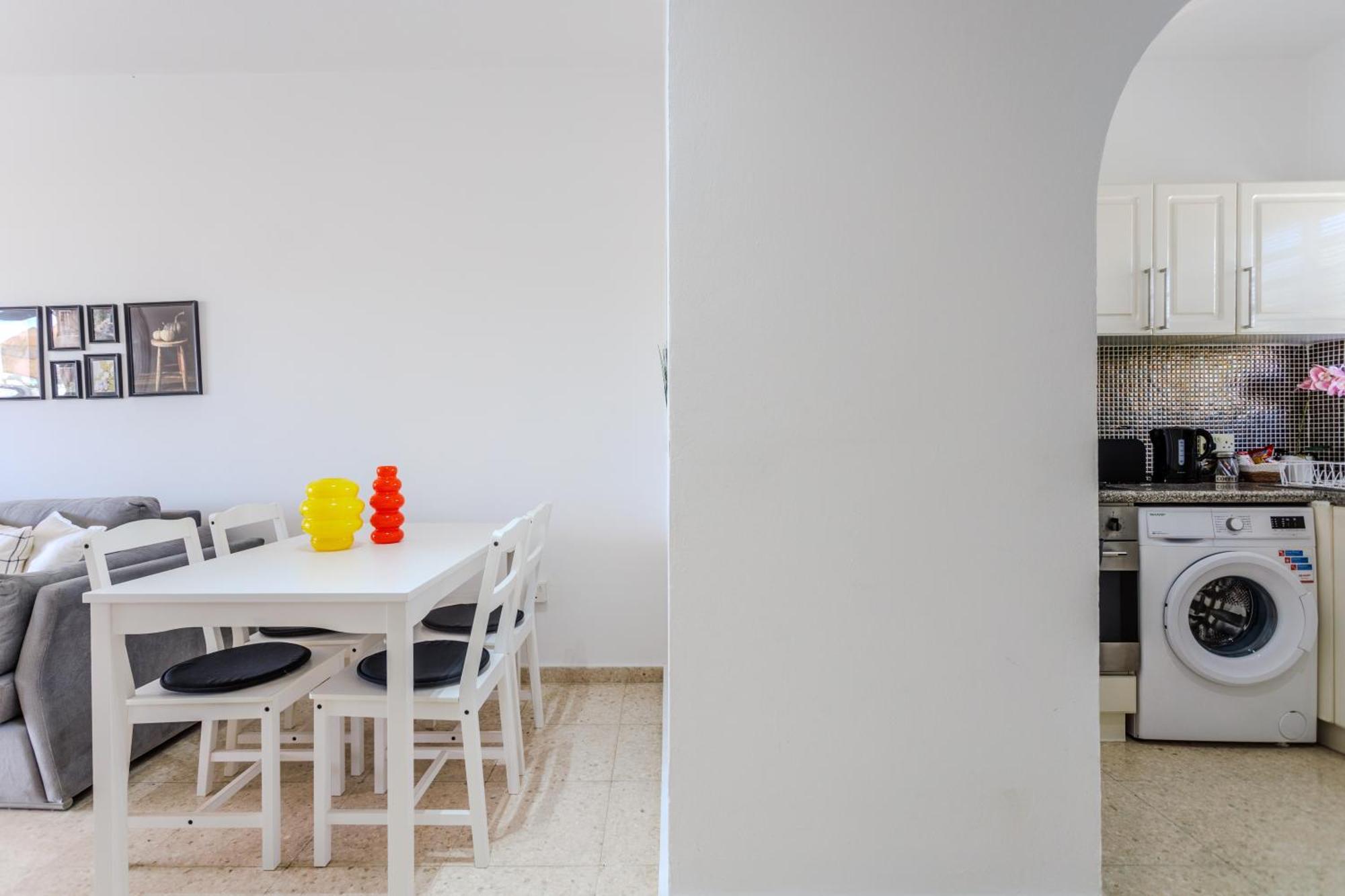 Margarita Gardens - Self Service Apartments 파포스 외부 사진