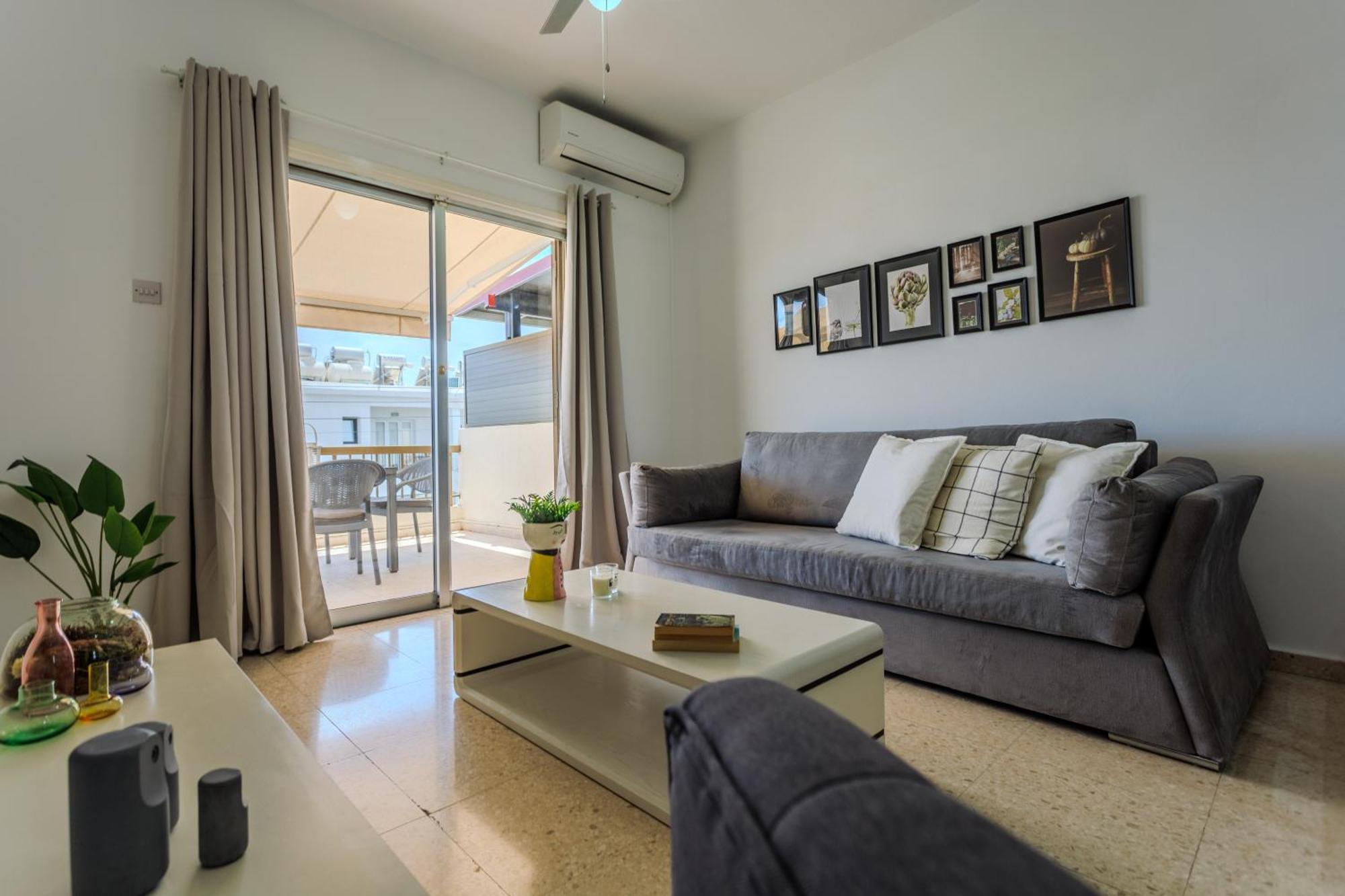Margarita Gardens - Self Service Apartments 파포스 외부 사진