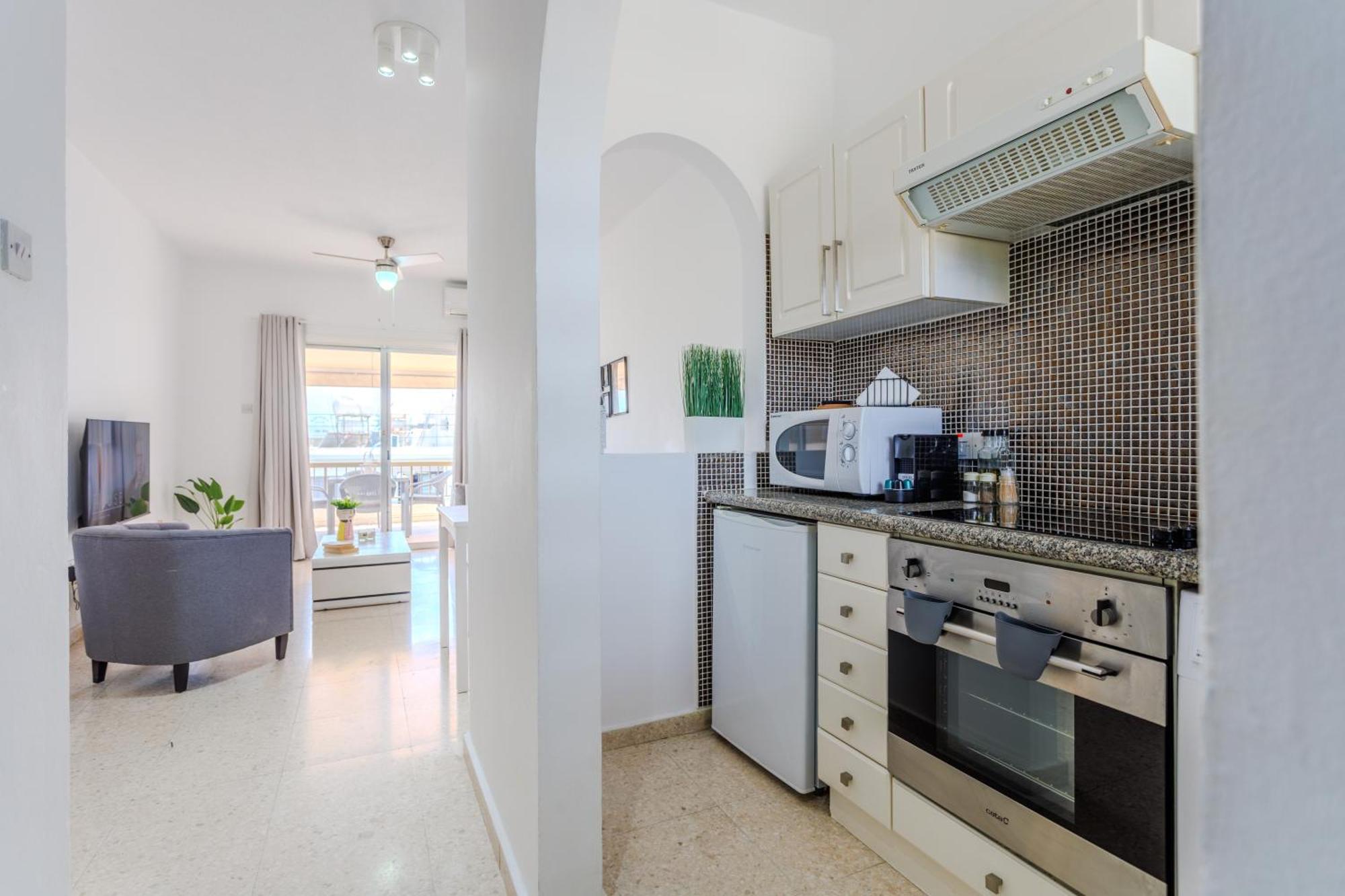Margarita Gardens - Self Service Apartments 파포스 외부 사진